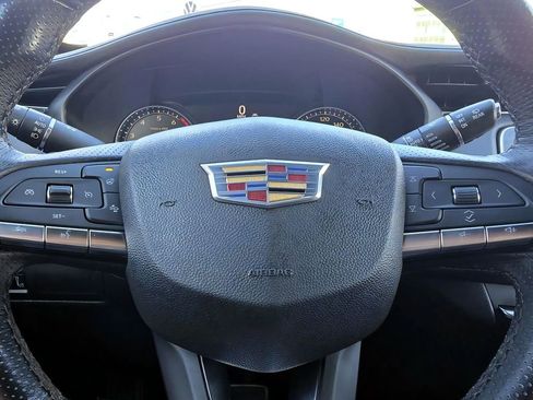 Used 2023 Cadillac XT4 Sport FWD image 11