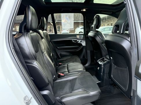 Used 2017 Volvo XC90 T8 R-Design w/ Vision Package image 22