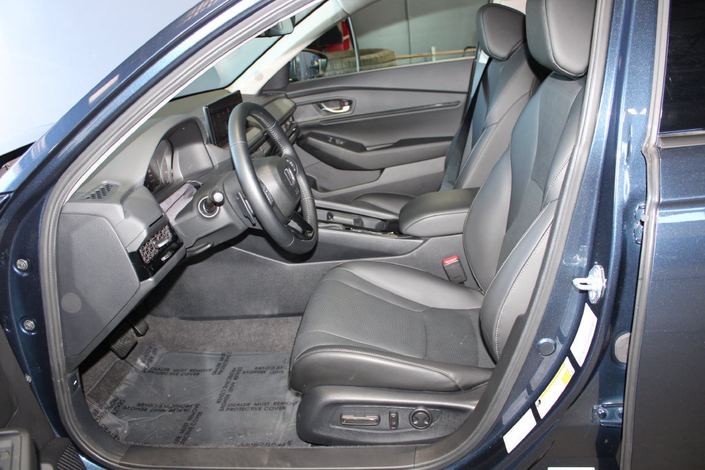 Certified 2025 Honda Accord EX-L image 6