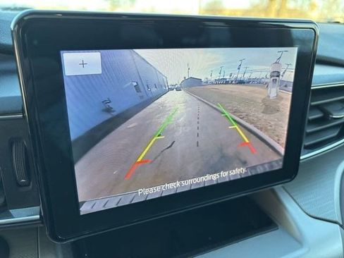 Used 2022 Ford Explorer XLT w/ Equipment Group 202A image 25