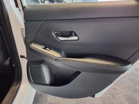 Used 2023 Nissan Sentra SV FWD image 9