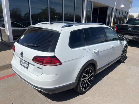 Used 2019 Volkswagen Golf Alltrack SE AWD/4WD image 5
