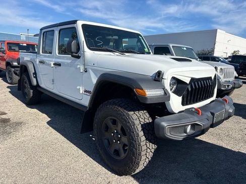 Used 2021 Jeep Gladiator Mojave w/ LED Lighting Group AWD/4WD image 3