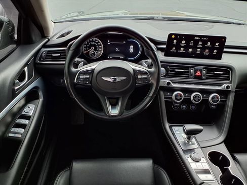 Used 2023 Genesis G70 2.0T image 13