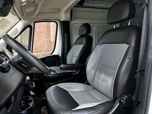 Used 2025 RAM ProMaster 2500 w/ Convenience Group FWD image 25