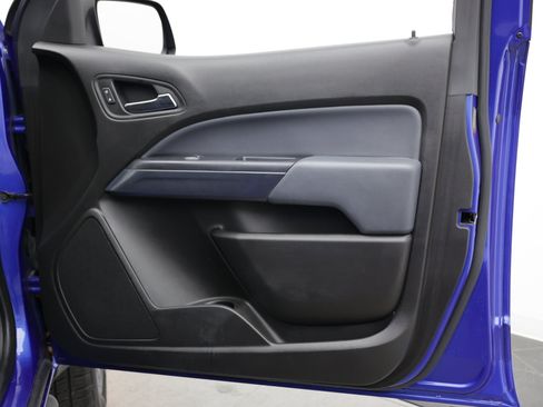 Used 2018 Chevrolet Colorado Z71 RWD image 36