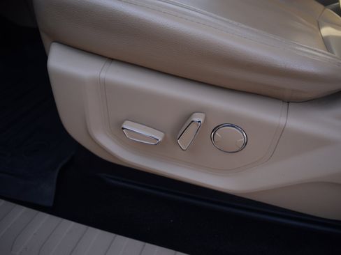 Used 2017 Ford F150 Lariat image 19