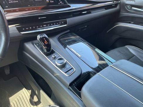 Used 2022 Cadillac Escalade Sport AWD/4WD image 33
