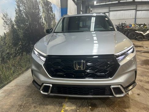 Used 2023 Honda CR-V Sport Touring image 3