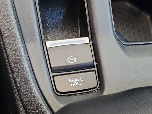 Used 2023 Honda Accord LX image 17
