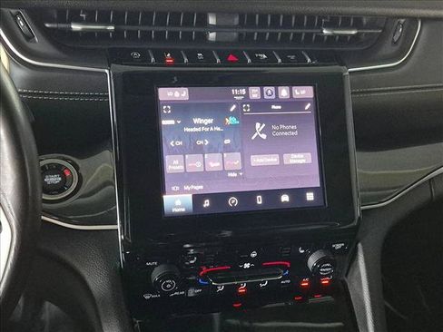 Used 2021 Jeep Grand Cherokee L Laredo w/ Luxury Tech Group I RWD image 13