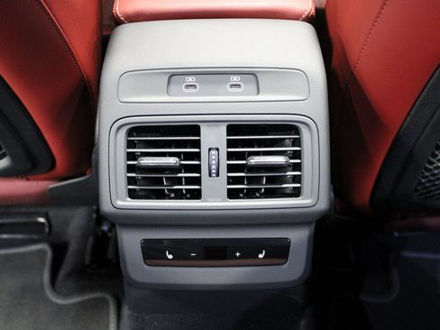 Used 2025 Audi SQ5 Prestige image 29