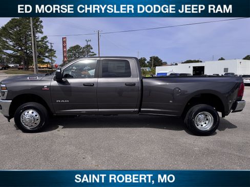 New 2026 RAM 3500 Big Horn AWD/4WD image 8