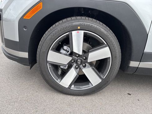 New 2025 Hyundai Santa Fe Limited image 9