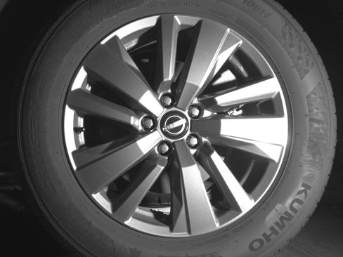 Used 2025 Nissan Pathfinder SV image 14