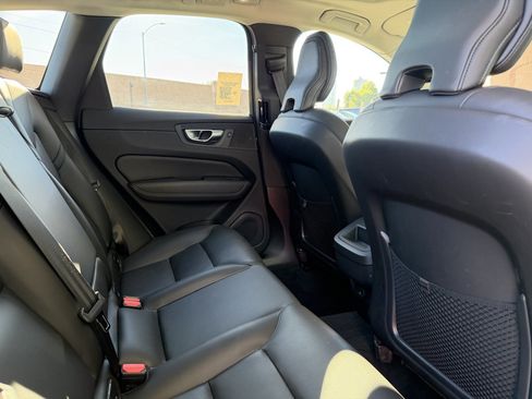 Used 2025 Volvo XC60 B5 Core image 37