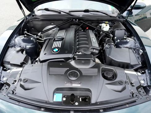 Used 2007 BMW Z4 3.0si image 32