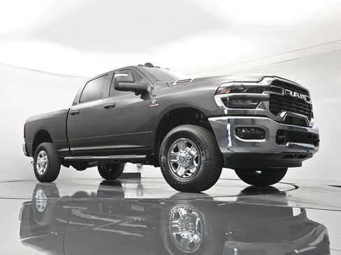 New 2026 RAM 3500 Tradesman AWD/4WD image 38
