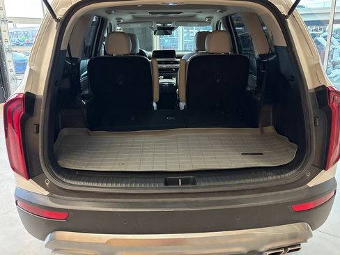 Used 2022 Kia Telluride S image 33
