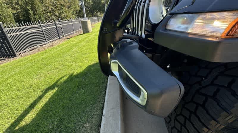 Used 2020 Jeep Gladiator Overland AWD/4WD image 24