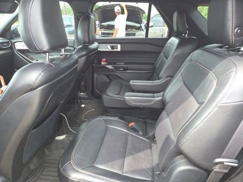 Used 2020 Ford Explorer Limited RWD image 8