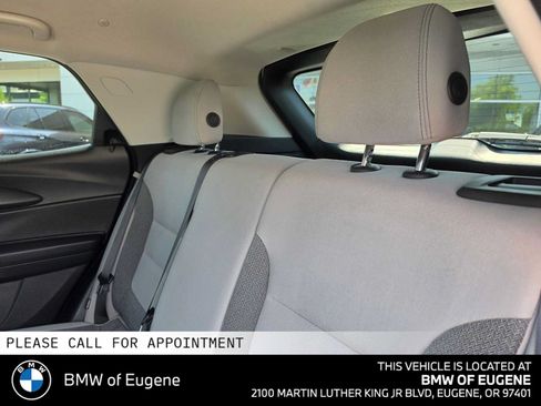 Used 2025 Chevrolet TrailBlazer LT AWD/4WD image 21