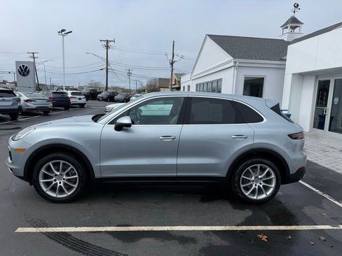 Used 2021 Porsche Cayenne AWD/4WD image 4