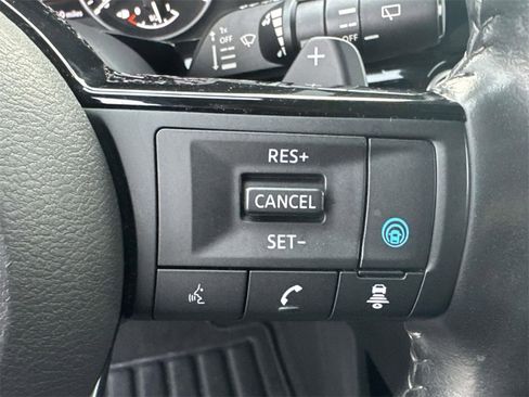 Used 2022 Nissan Pathfinder SL image 23