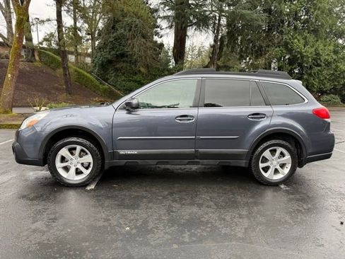 Used 2014 Subaru Outback 2.5i Limited w/ Moonroof Package image 8