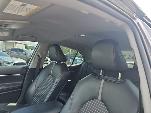 Used 2023 Toyota Camry SE FWD image 14