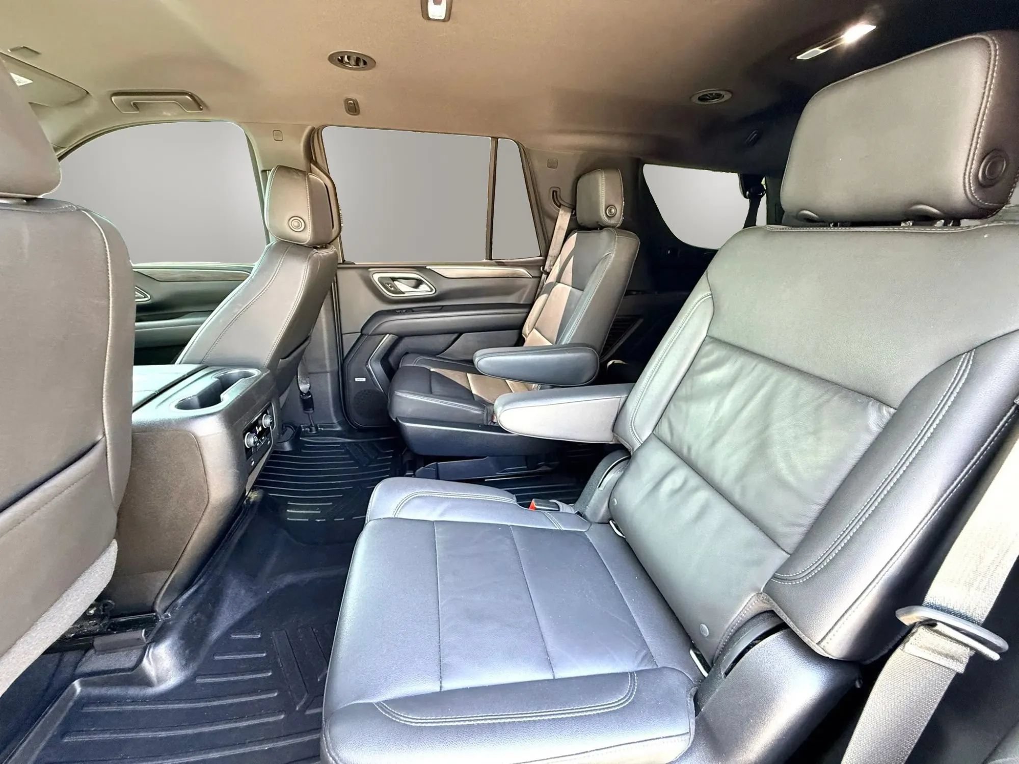 Used 2021 Chevrolet Tahoe LT RWD image 14