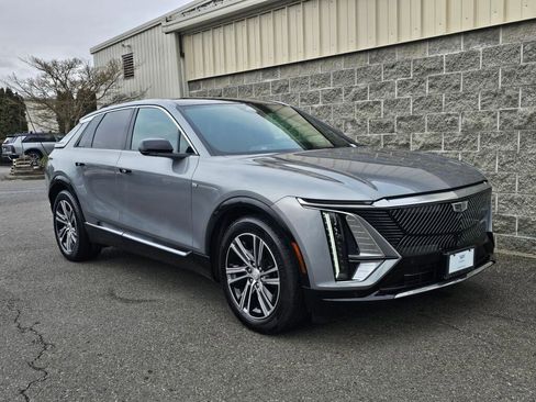 Certified 2024 Cadillac Lyriq Luxury image 10