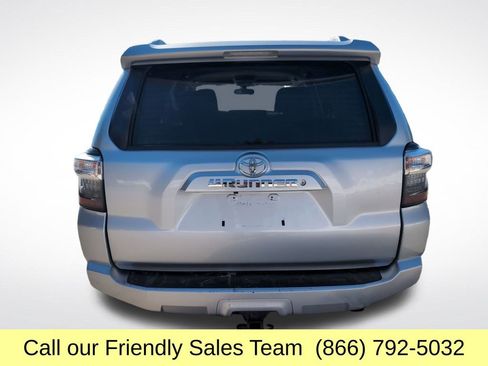 Used 2017 Toyota 4Runner SR5 image 5