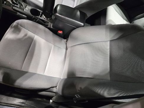 Used 2015 Toyota Corolla L FWD image 4