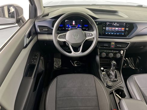 Used 2023 Volkswagen Taos SE image 22