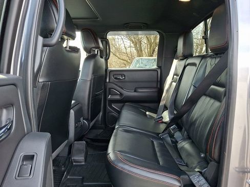 Used 2023 Nissan Frontier PRO-4X w/ Pro-4X Premium Package AWD/4WD image 10