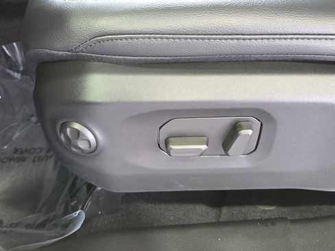 New 2025 Jeep Gladiator High Tide image 20