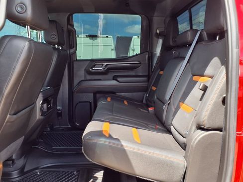 Used 2022 GMC Sierra 1500 AT4 w/ Technology Package AWD/4WD image 21