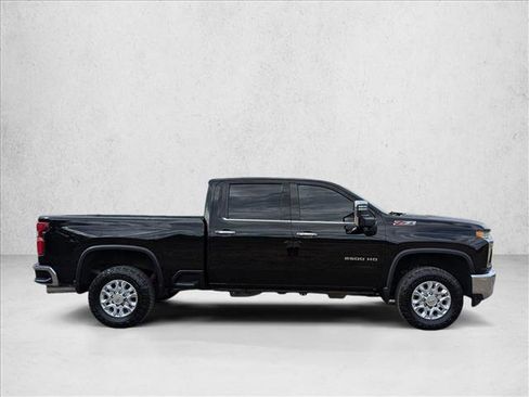 Used 2021 Chevrolet Silverado 2500 LTZ w/ Z71 Off-Road Package AWD/4WD image 4