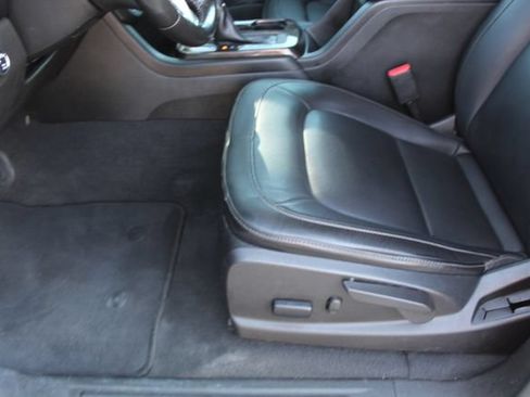 Used 2022 GMC Canyon Elevation w/ Elevation Premium Package AWD/4WD image 32