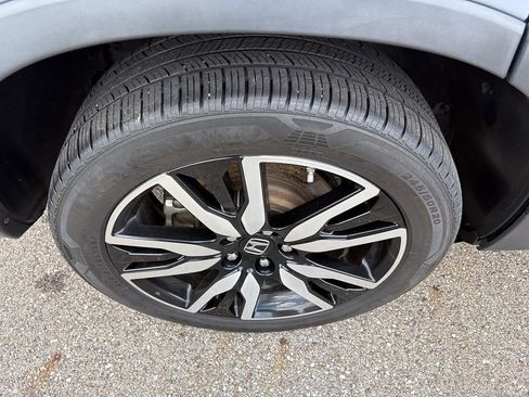 Used 2022 Honda Pilot Elite image 11