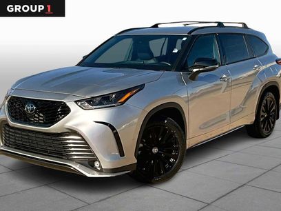 Used 2023 Toyota Highlander XSE