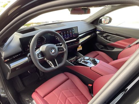 New 2026 BMW 530i 530i w/ M Sport Package image 9