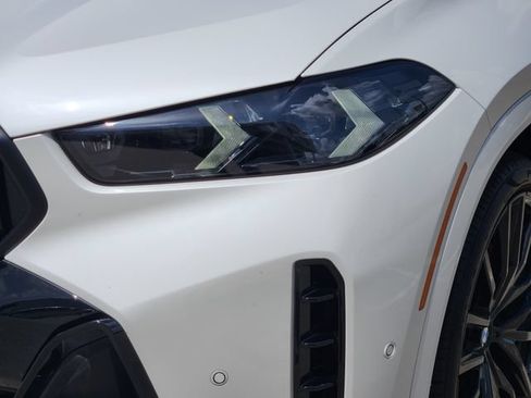 Used 2026 BMW X6 M60i AWD/4WD image 9