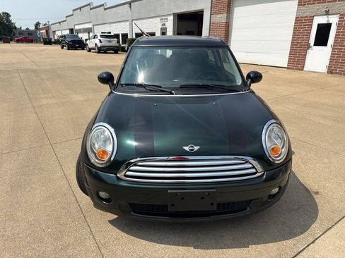 Used 2009 MINI Cooper Clubman Hardtop FWD image 2