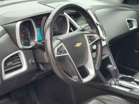 Used 2017 Chevrolet Equinox LT AWD/4WD image 10