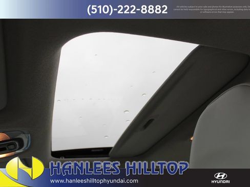 Used 2023 Hyundai Elantra Limited image 14