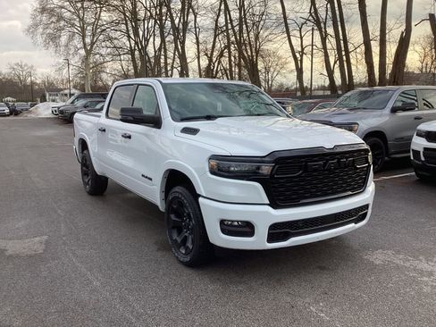 New 2026 RAM 1500 4x4 Crew Cab image 4