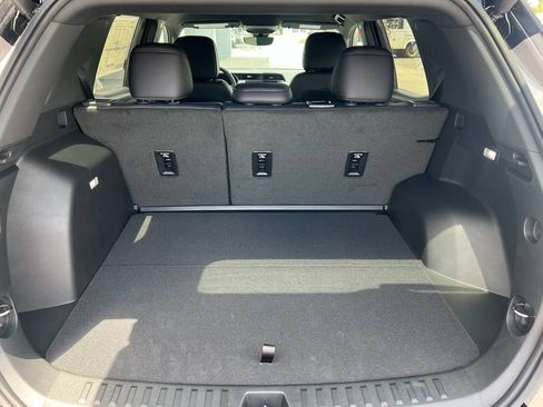 New 2027 GMC Terrain AT4 w/ Convenience Package III AWD/4WD image 23