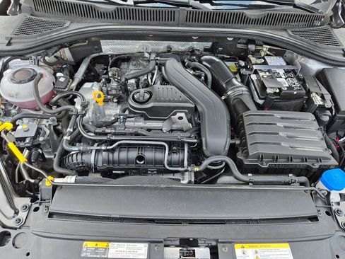 Used 2025 Volkswagen Jetta Sport FWD image 35